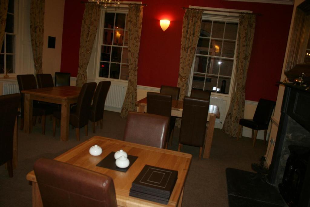 Hotel The Trewythen à Llanidloes Extérieur photo